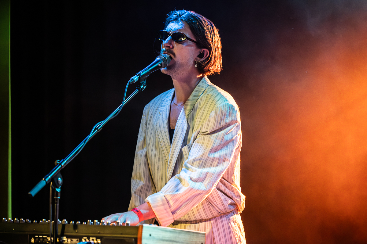Oproer @ Trix, picture 1, photographed by David Johnson - FrontView Magazine