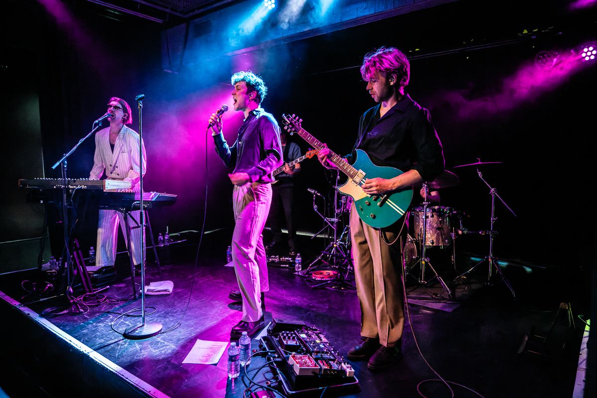 Oproer @ Trix, picture 9, photographed by David Johnson - FrontView Magazine
