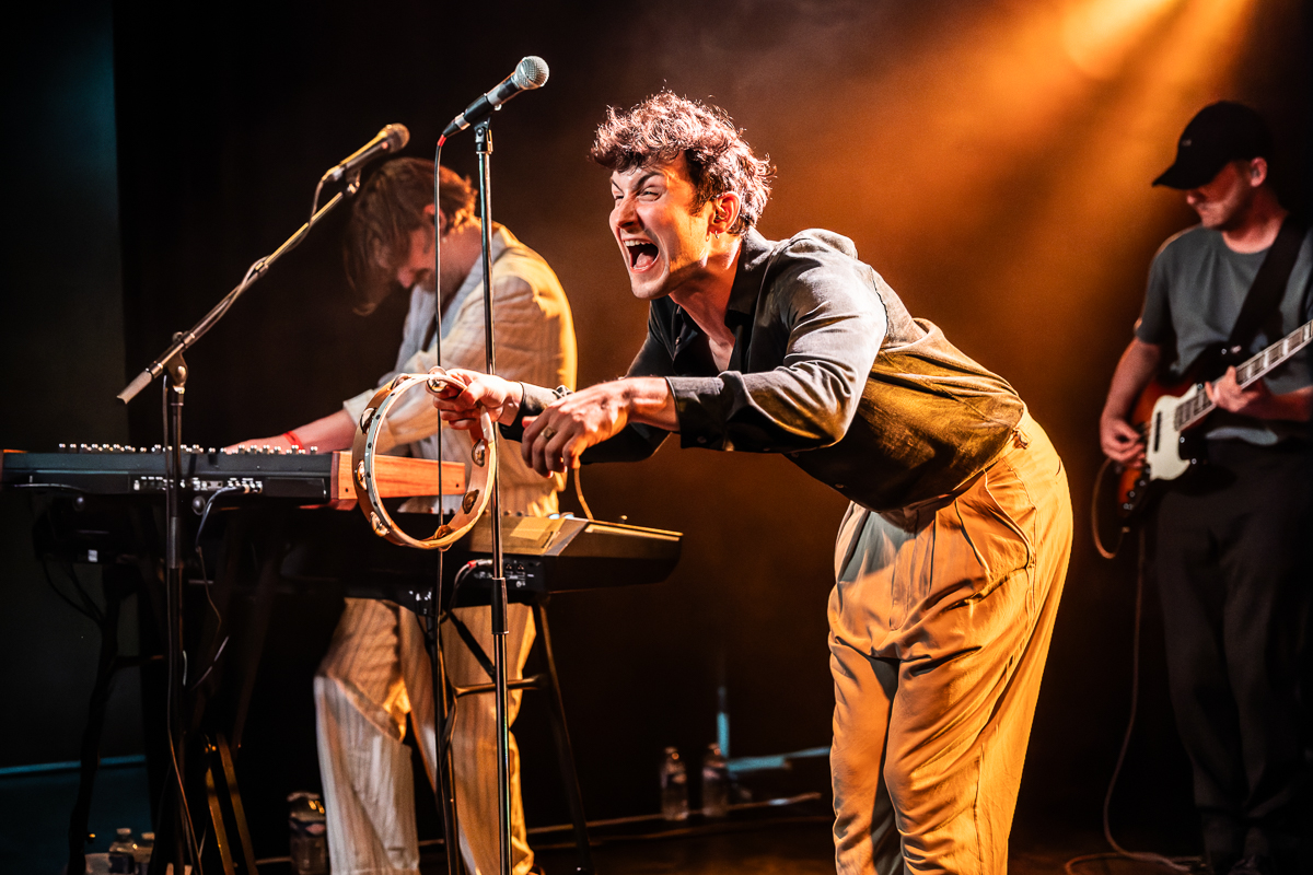 Oproer @ Trix, picture 13, photographed by David Johnson - FrontView Magazine