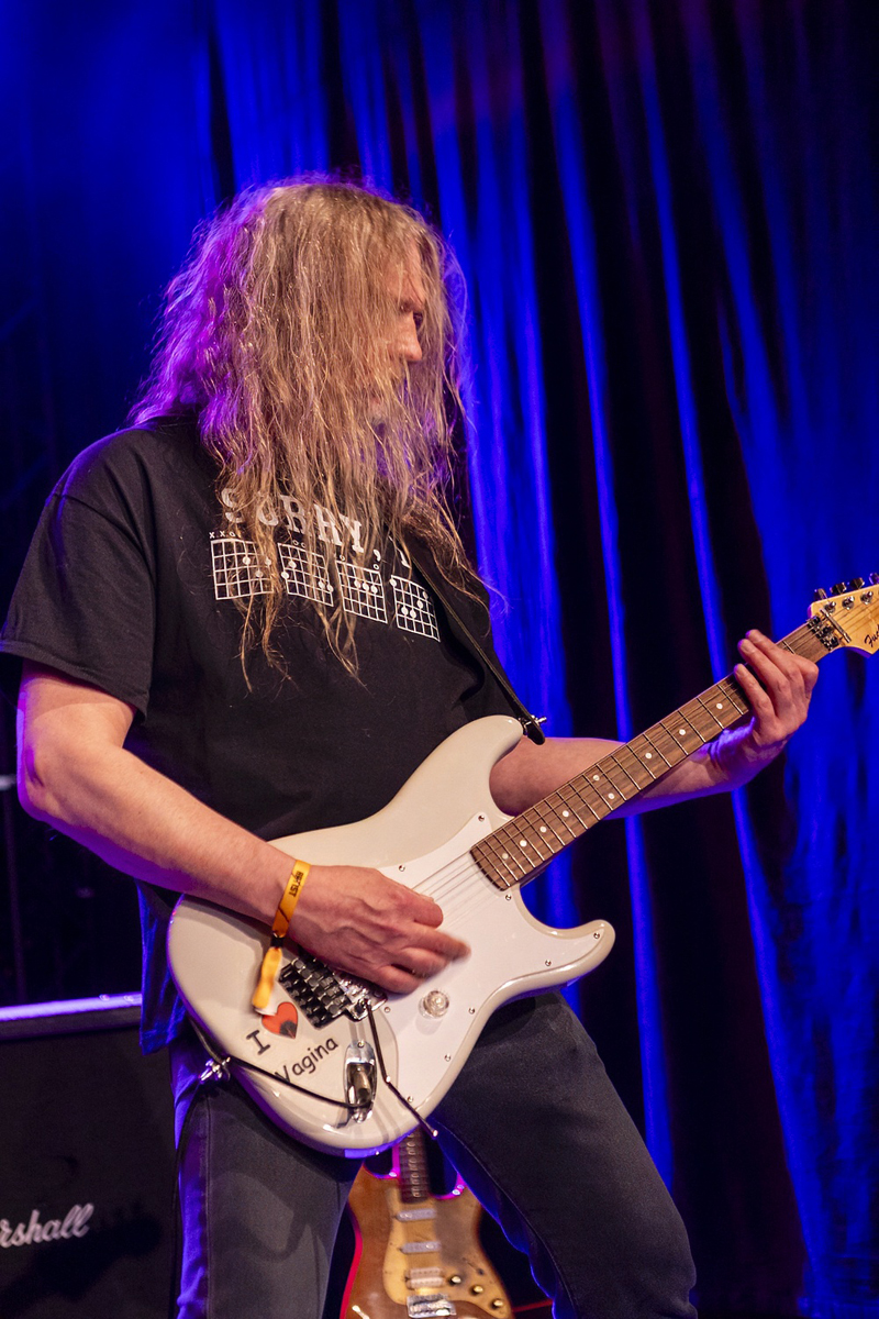 Dallas 1pm @ Hell On Air, picture 10, photographed by Edwin Houdevelt - FrontView Magazine