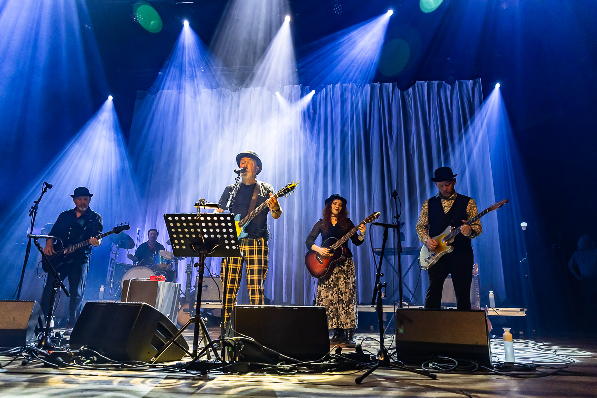Fischer-Z 50 jaar jubileumconcert @ De Roma, picture 8, photographed by Marc Verdonck - FrontView Magazine