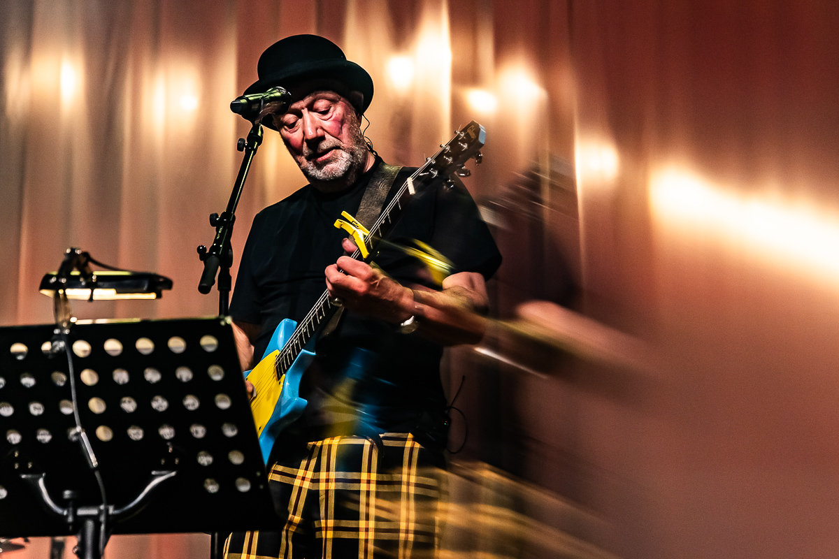 Fischer-Z 50 jaar jubileumconcert @ De Roma, picture 9, photographed by Marc Verdonck - FrontView Magazine