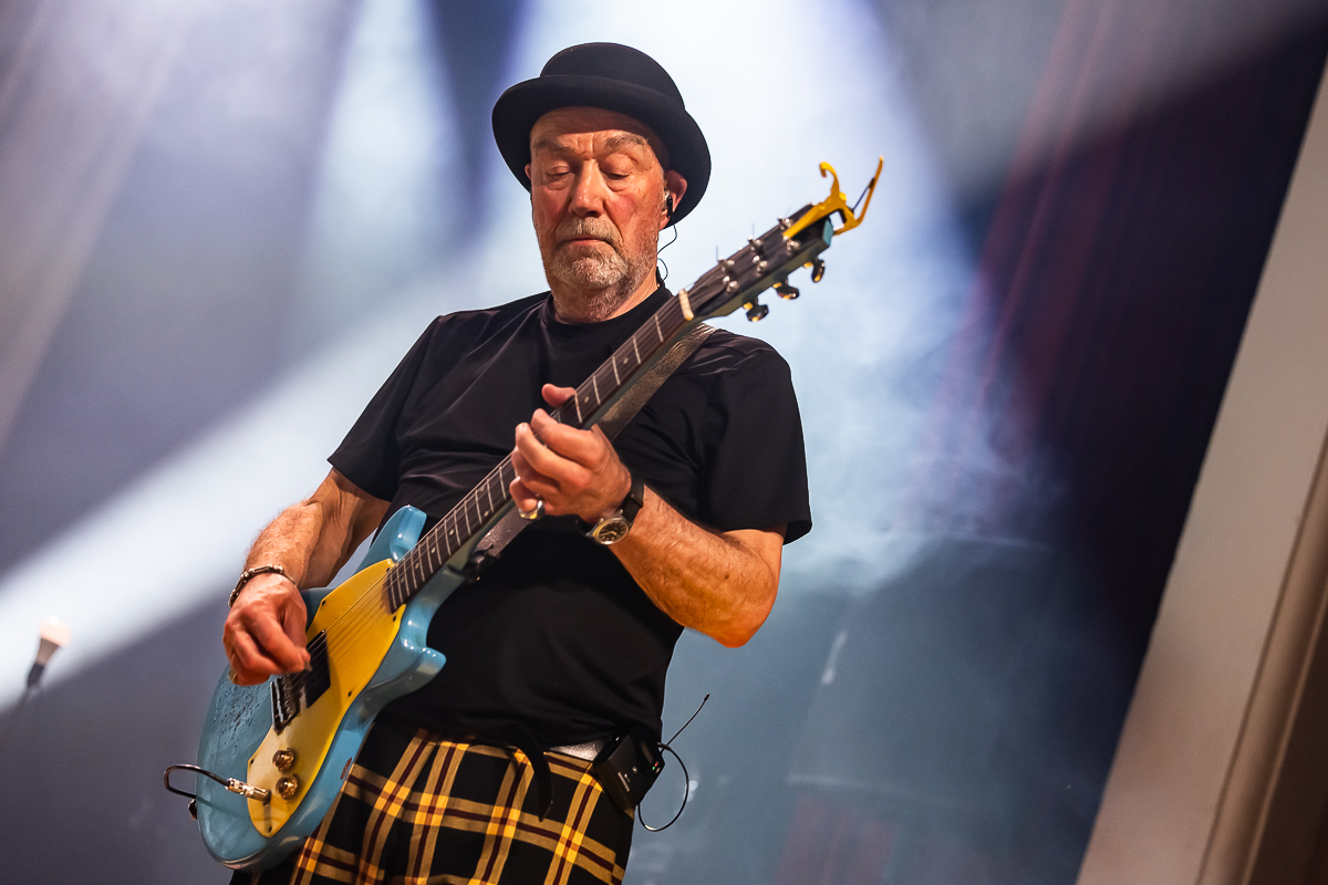 Fischer-Z 50 jaar jubileumconcert @ De Roma, picture 18, photographed by Marc Verdonck - FrontView Magazine