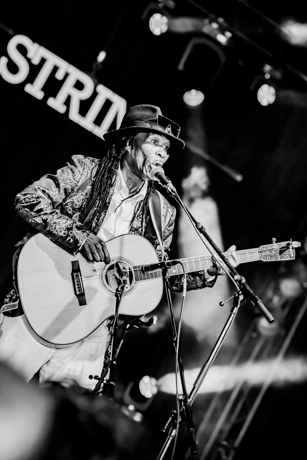 Brushy One String @ Blues Peer, picture 5, photographed by Leen Verlinden - FrontView Magazine