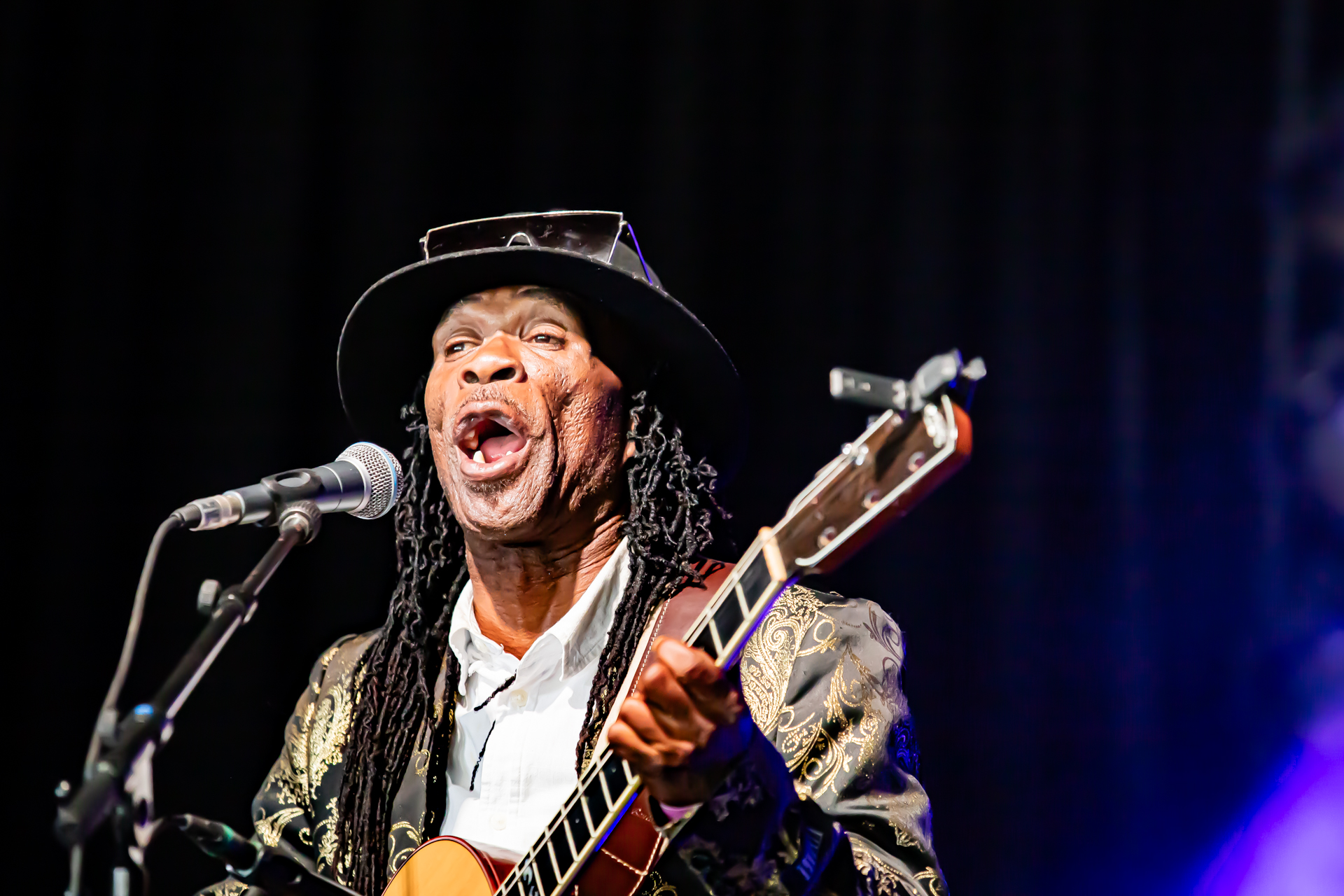Brushy One String @ Blues Peer, picture 1, photographed by Leen Verlinden - FrontView Magazine
