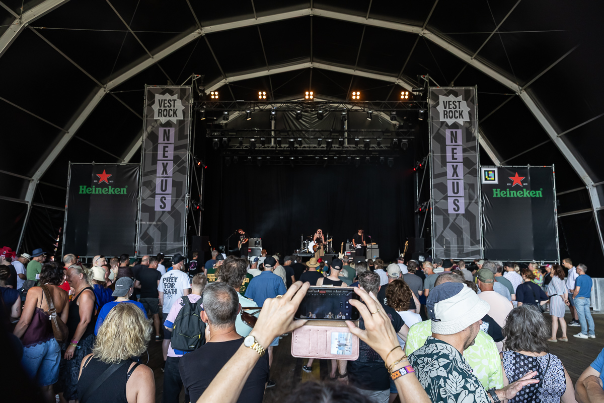 SWIM SCHOOL @ Vestrock, picture 10, photographed by Marc Verdonck - FrontView Magazine