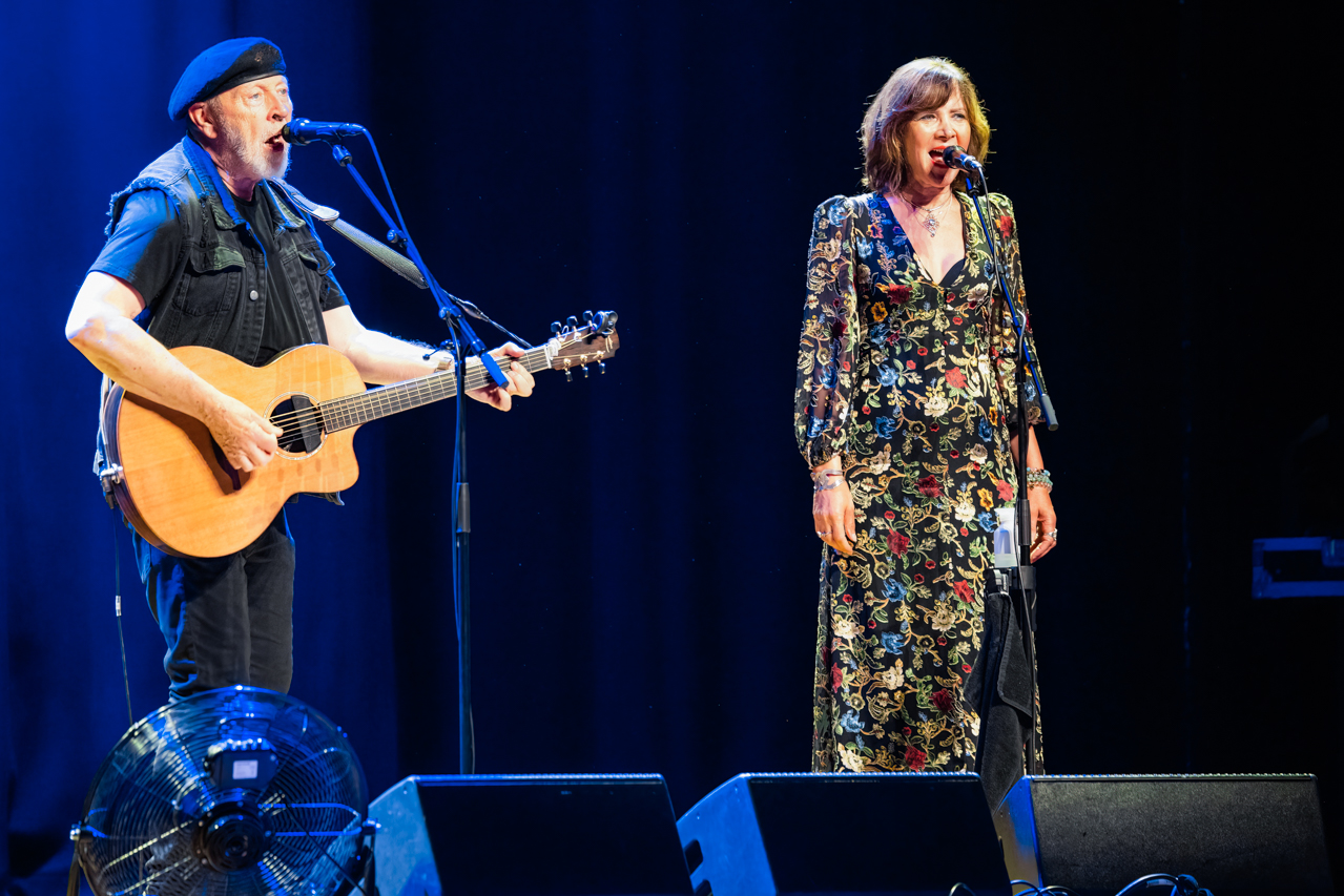 Richard Thompson in concert @ De Roma, picture 7, photographed by Paul Jongeneelen - FrontView Magazine