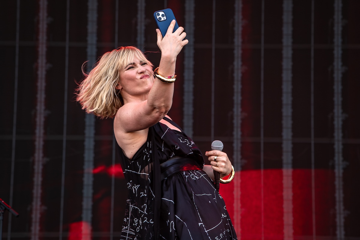 Natasha Bedingfield @ Pinkpop, picture 11, photographed by Anoek Houben - FrontView Magazine