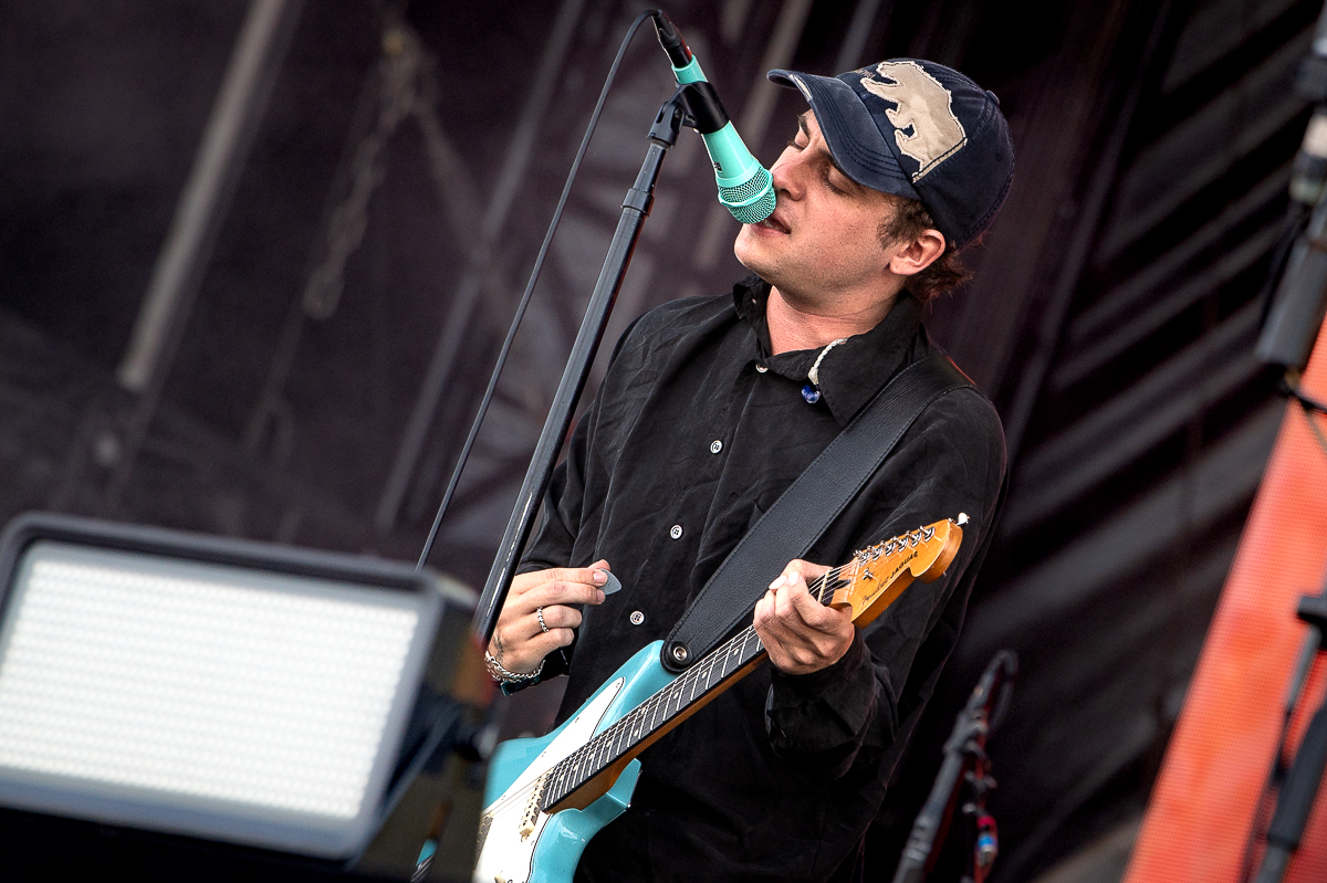 Royel Otis @ Pinkpop, picture 3, photographed by Anoek Houben - FrontView Magazine