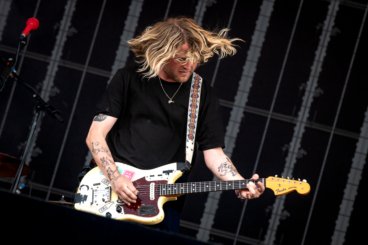 Royel Otis @ Pinkpop, picture 9, photographed by Anoek Houben - FrontView Magazine