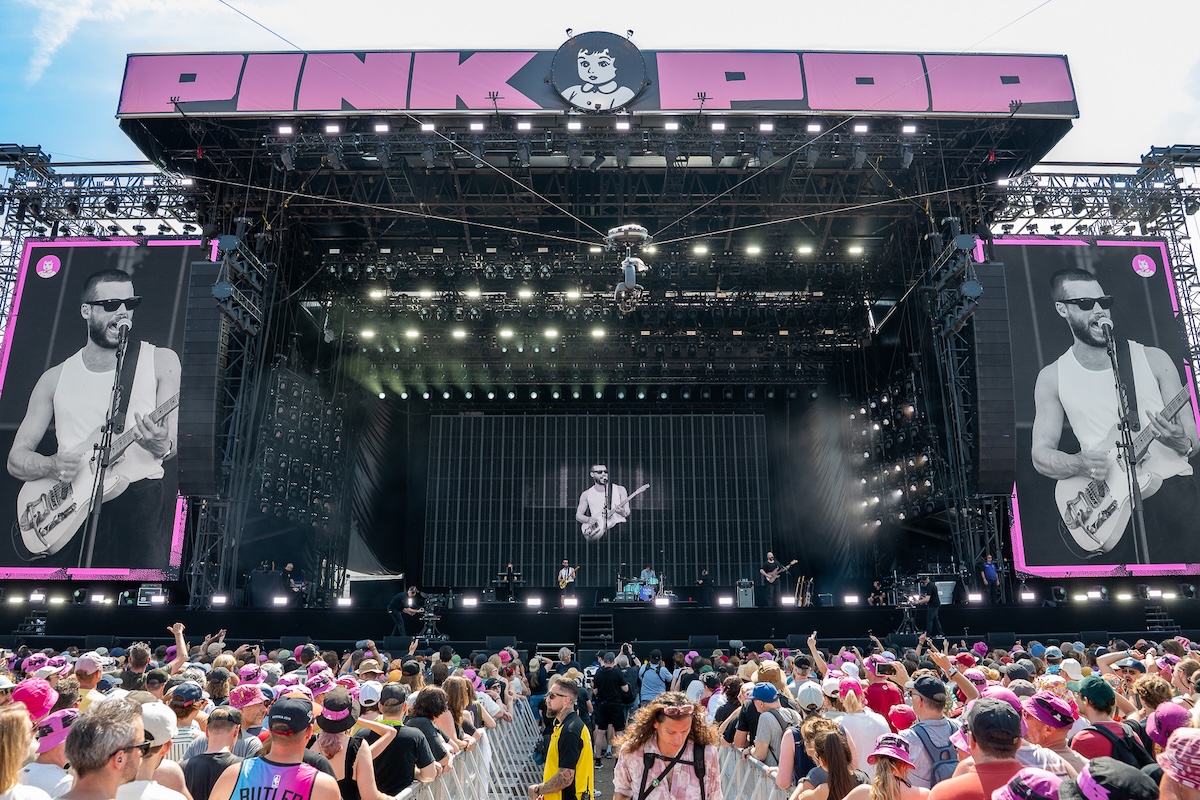 White Lies @ Pinkpop, foto 20, foto's door Anoek Houben - FrontView Magazine