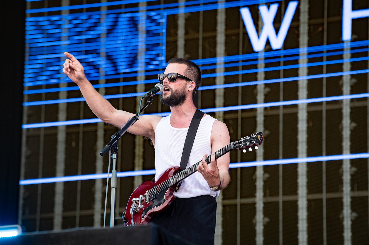 White Lies @ Pinkpop, foto 12, foto's door Anoek Houben - FrontView Magazine