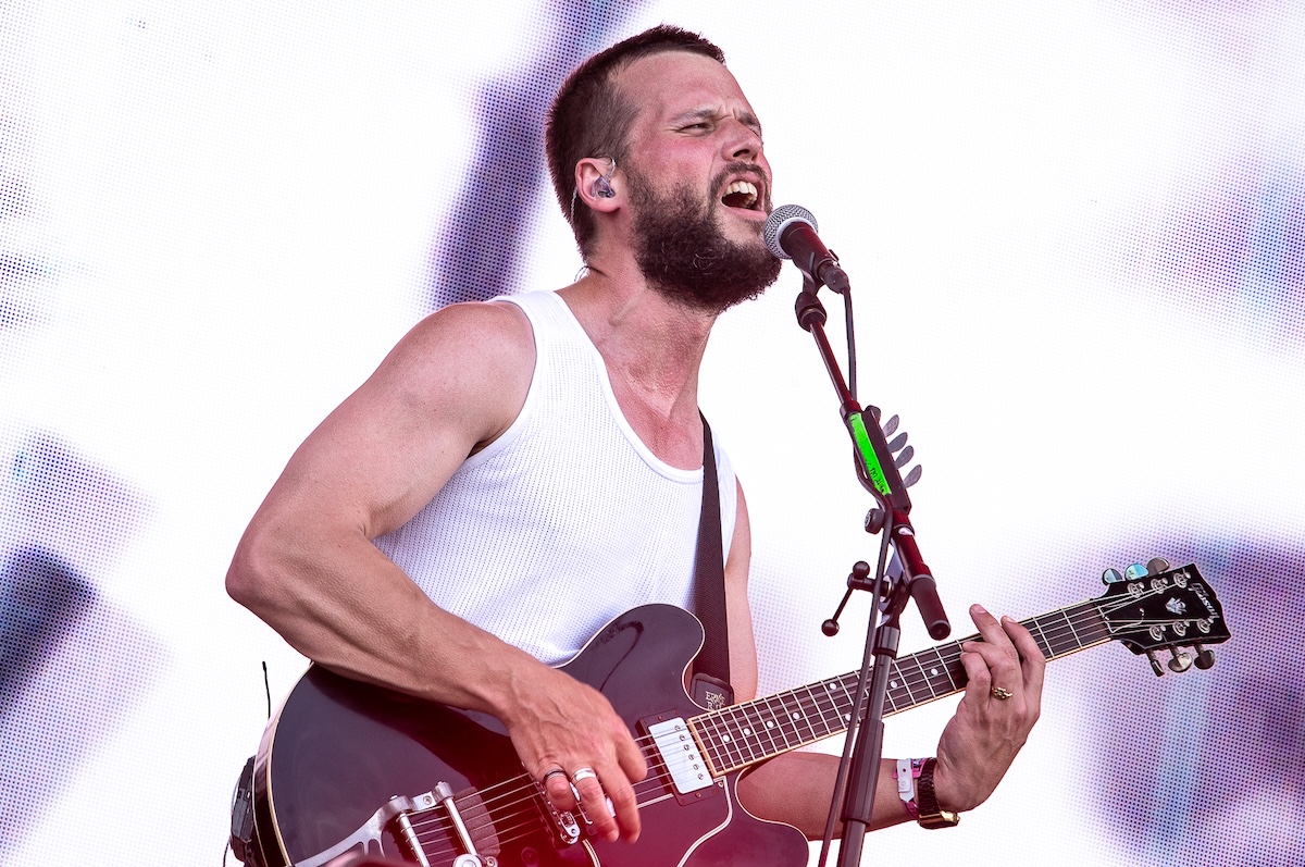 White Lies @ Pinkpop, foto 19, foto's door Anoek Houben - FrontView Magazine