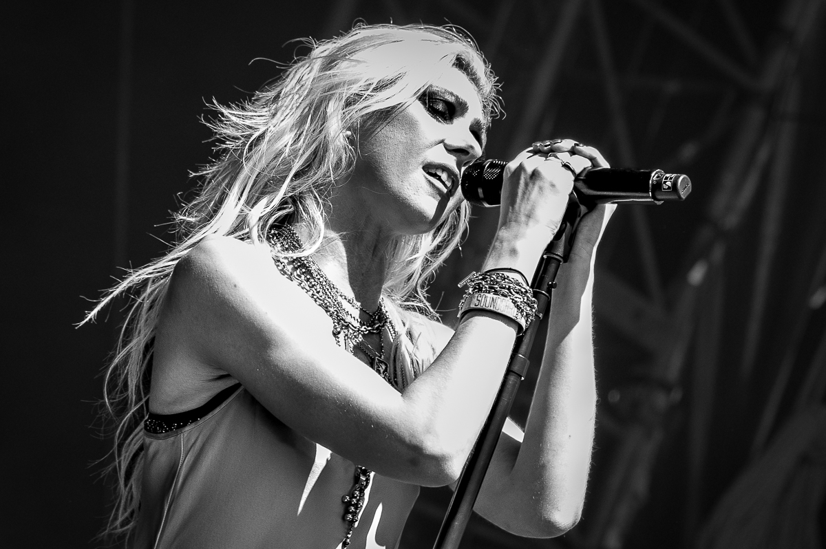 The Pretty Reckless @ Pinkpop, picture 1, photographed by Anoek Houben - FrontView Magazine