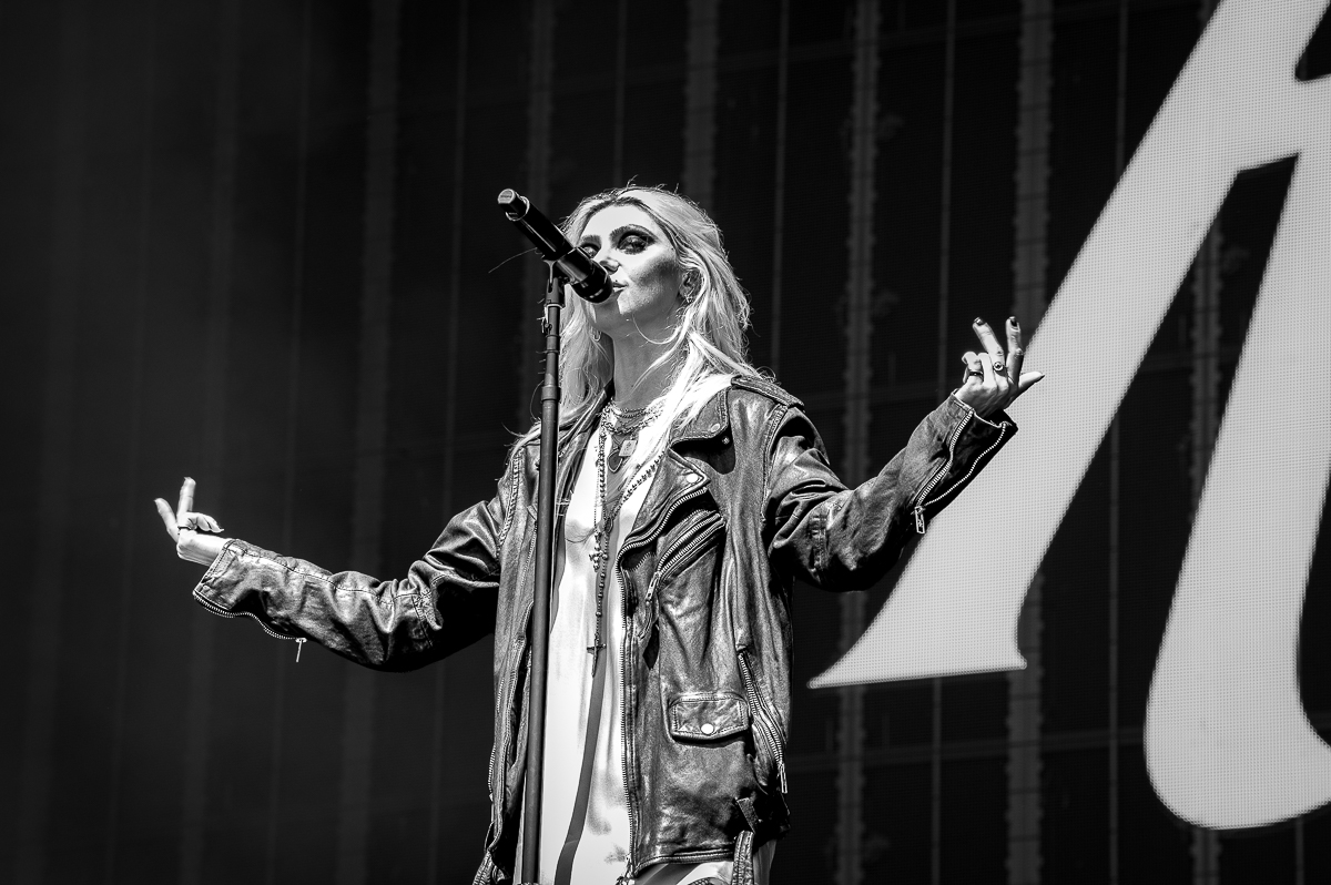 The Pretty Reckless @ Pinkpop, picture 2, photographed by Anoek Houben - FrontView Magazine