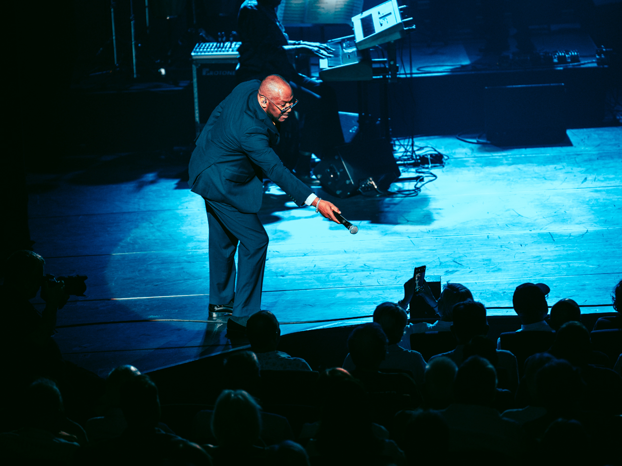 The Four Tops @ Stadsschouwburg Antwerpen, picture 8, photographed by Björn Franck - FrontView Magazine