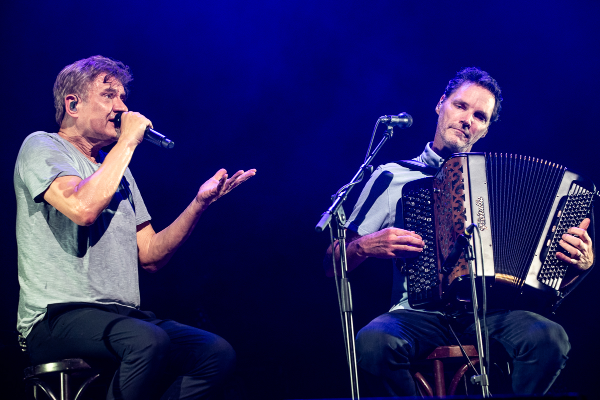 Bart Peeters & De Ideale Mannen @ De Roma, picture 4, photographed by Raf Van Daele - FrontView Magazine