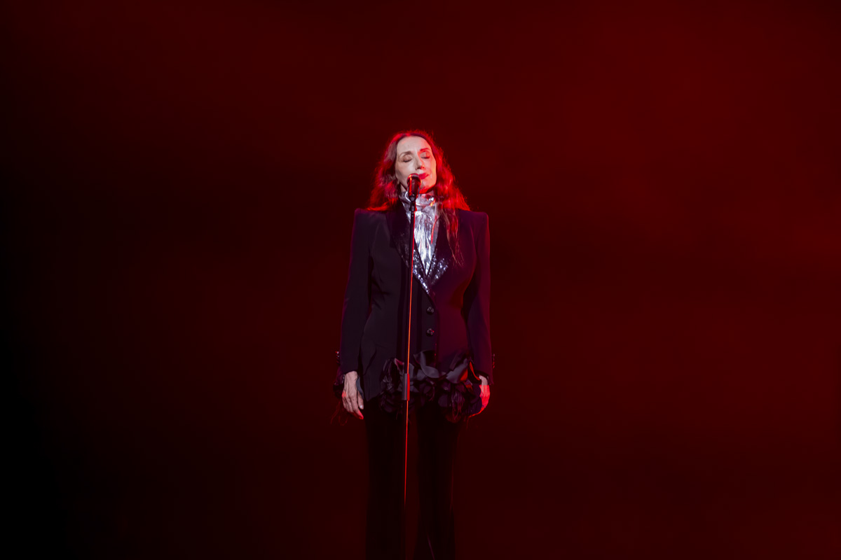 Luz Casal @ De Roma, picture 3, photographed by dirk janssens - FrontView Magazine