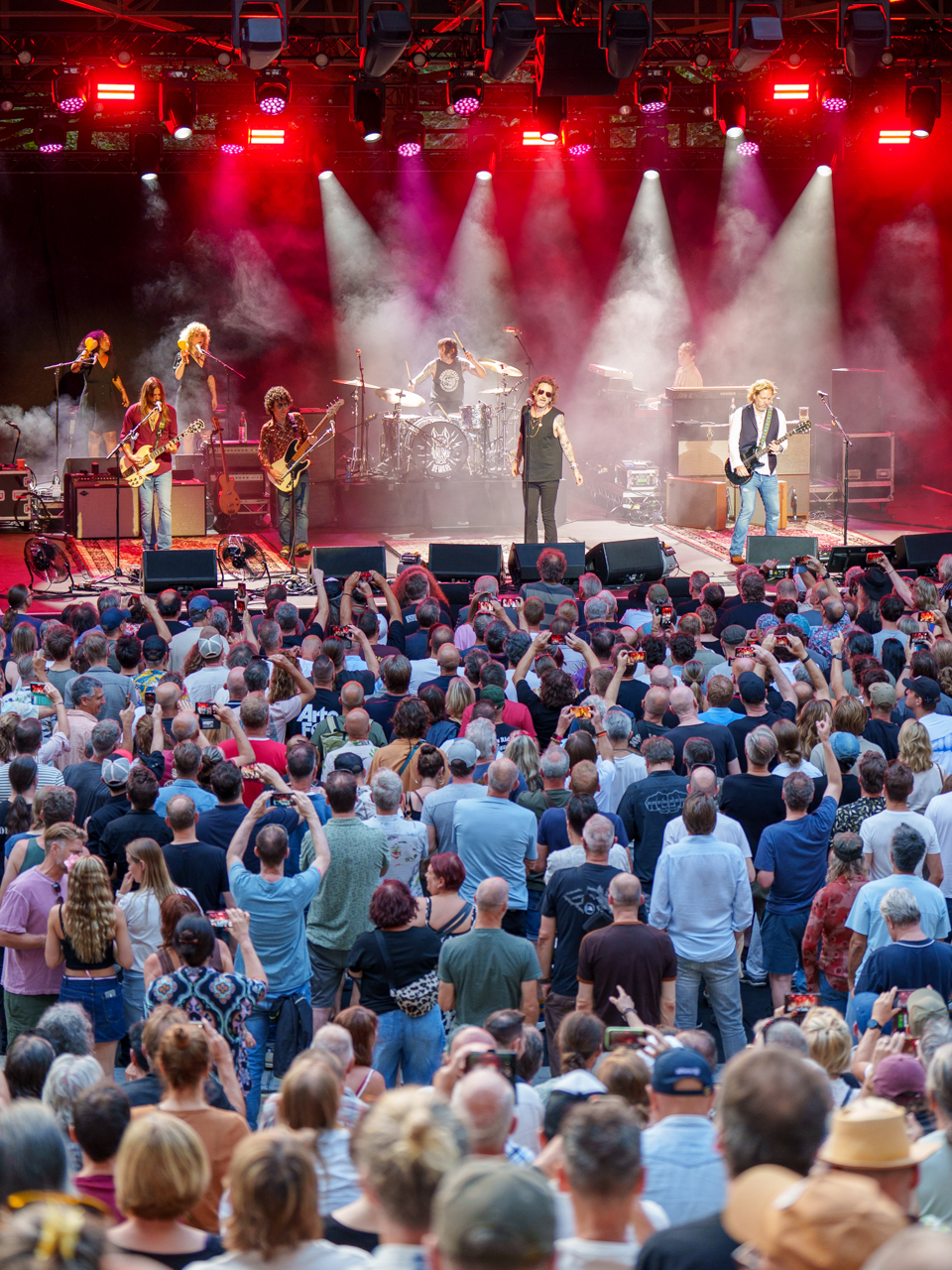 The Black Crowes @ OLT Rivierenhof, picture 3, photographed by Björn Franck - FrontView Magazine