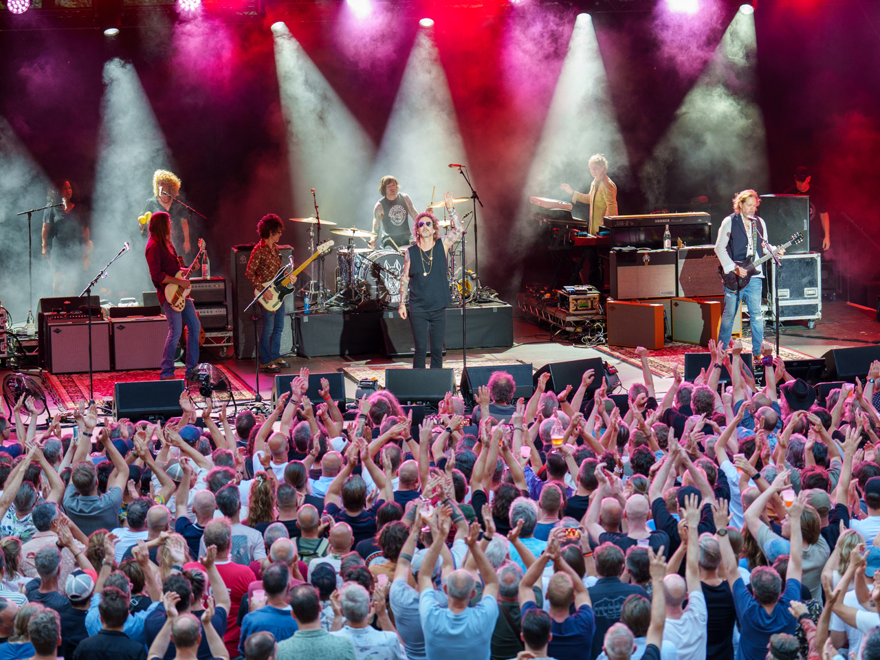 The Black Crowes @ OLT Rivierenhof, picture 8, photographed by Björn Franck - FrontView Magazine
