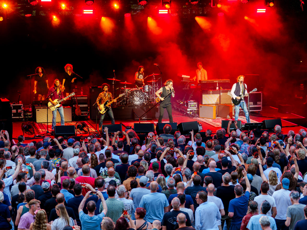 The Black Crowes @ OLT Rivierenhof, picture 4, photographed by Björn Franck - FrontView Magazine