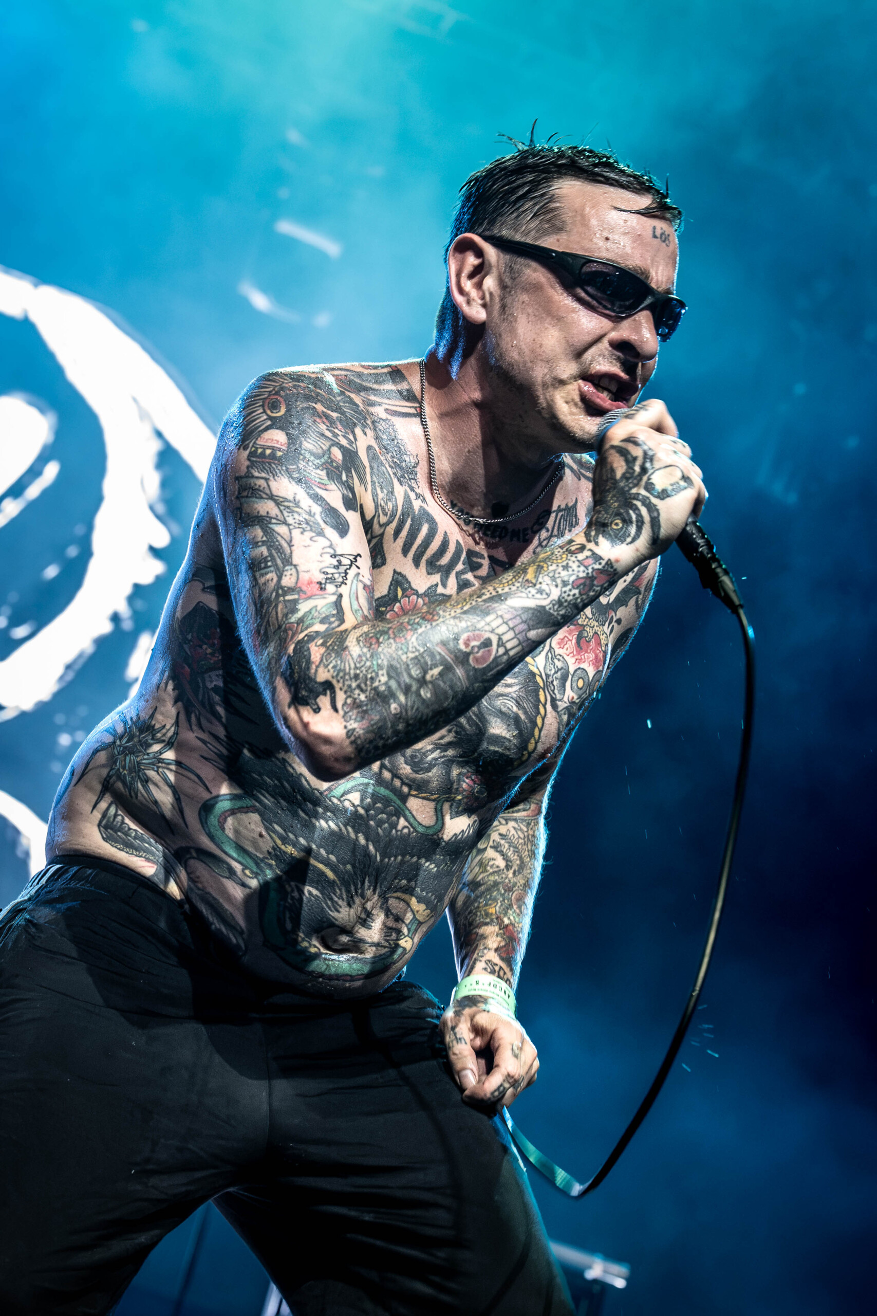 Viagra Boys @ Jera On Air, picture 7, photographed by Anoek Houben - FrontView Magazine