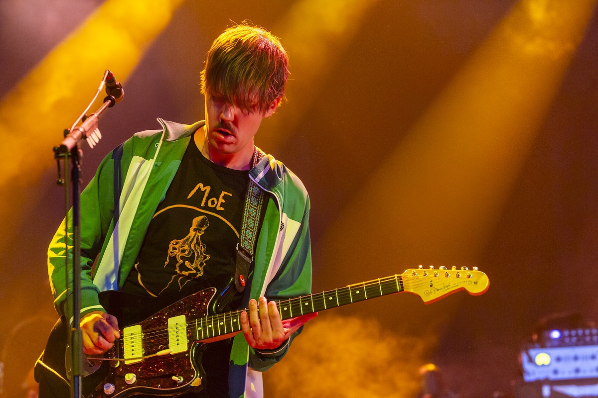 dEUS @ Rock Zottegem 2026, photo 11 of 17, photographed by Edwin Houdevelt - FrontView Magazine