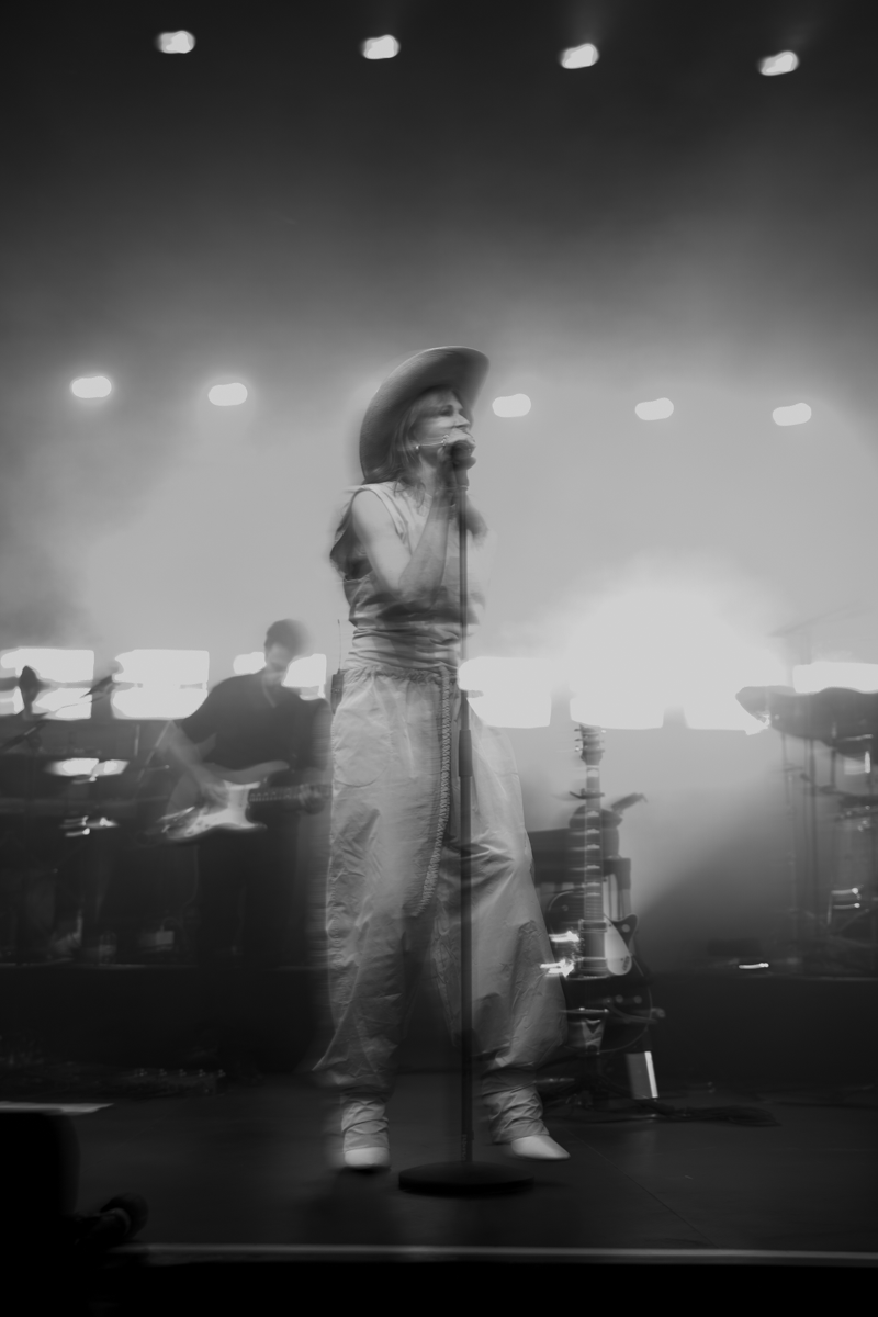 Axelle Red @ OLT Rivierenhof, picture 5, photographed by Tine Van Daele - FrontView Magazine