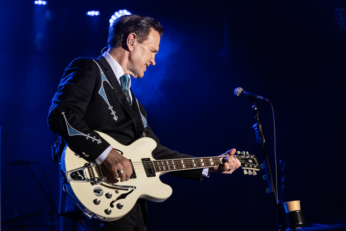 Chris Isaak @ Sjock, foto 2, foto's door David Johnson - FrontView Magazine