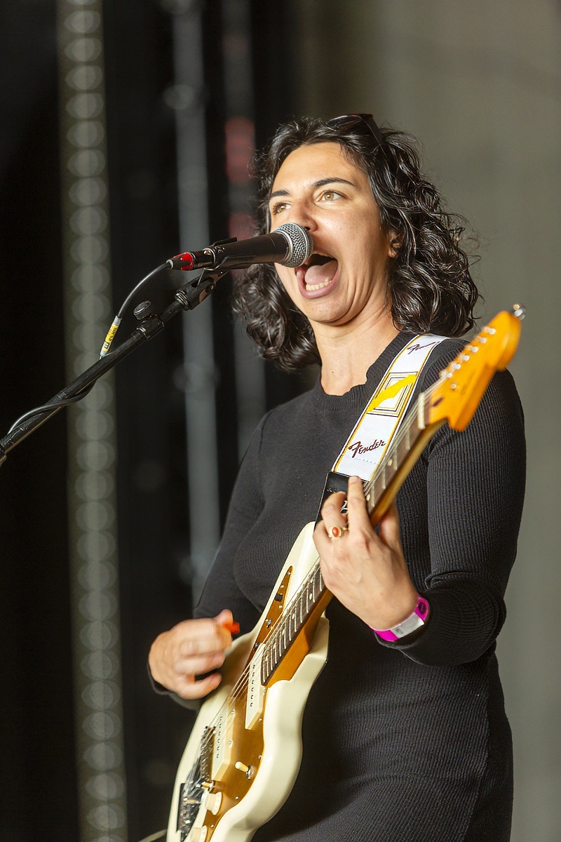 Rosie Stuart @ Rock Zottegem 2026, picture 1, photographed by Edwin Houdevelt - FrontView Magazine