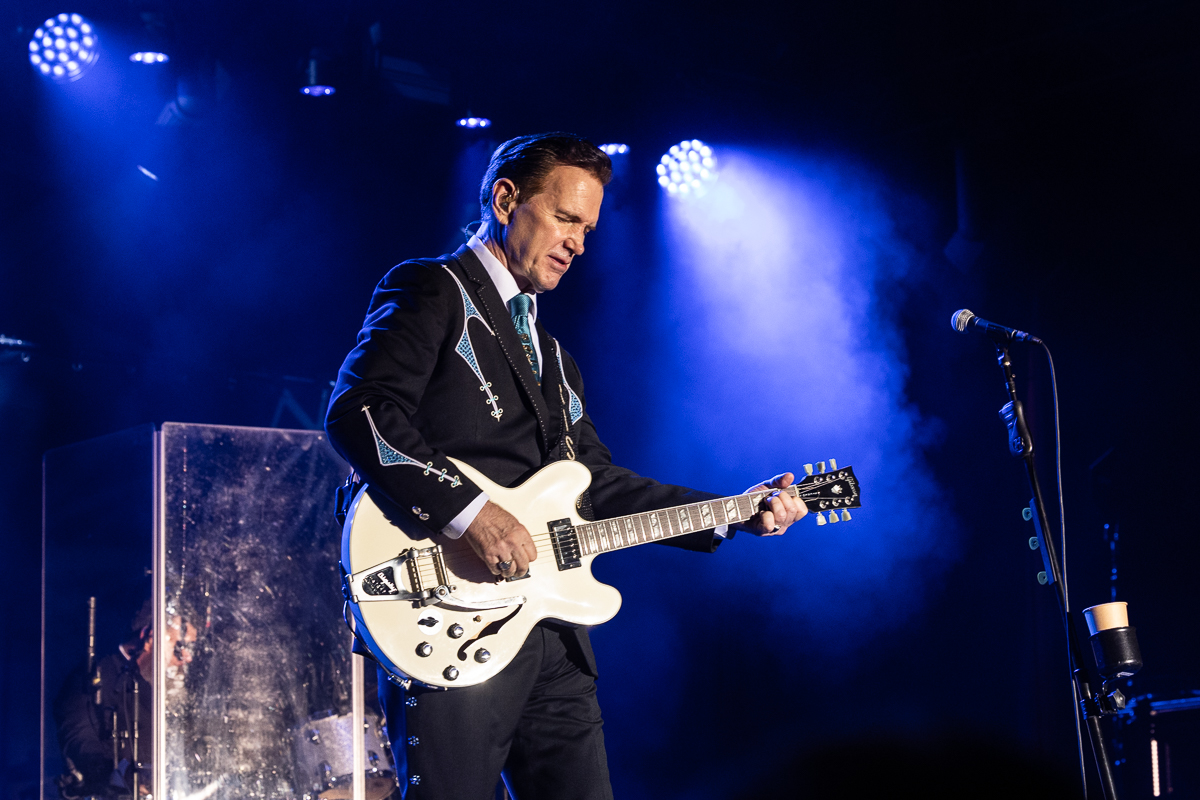 Chris Isaak @ Sjock, foto 1, foto's door David Johnson - FrontView Magazine