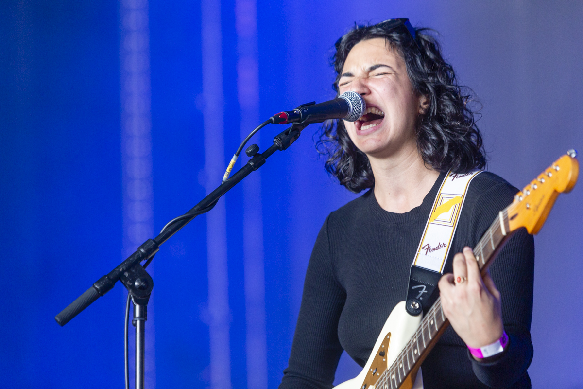 Rosie Stuart @ Rock Zottegem 2026, picture 11, photographed by Edwin Houdevelt - FrontView Magazine