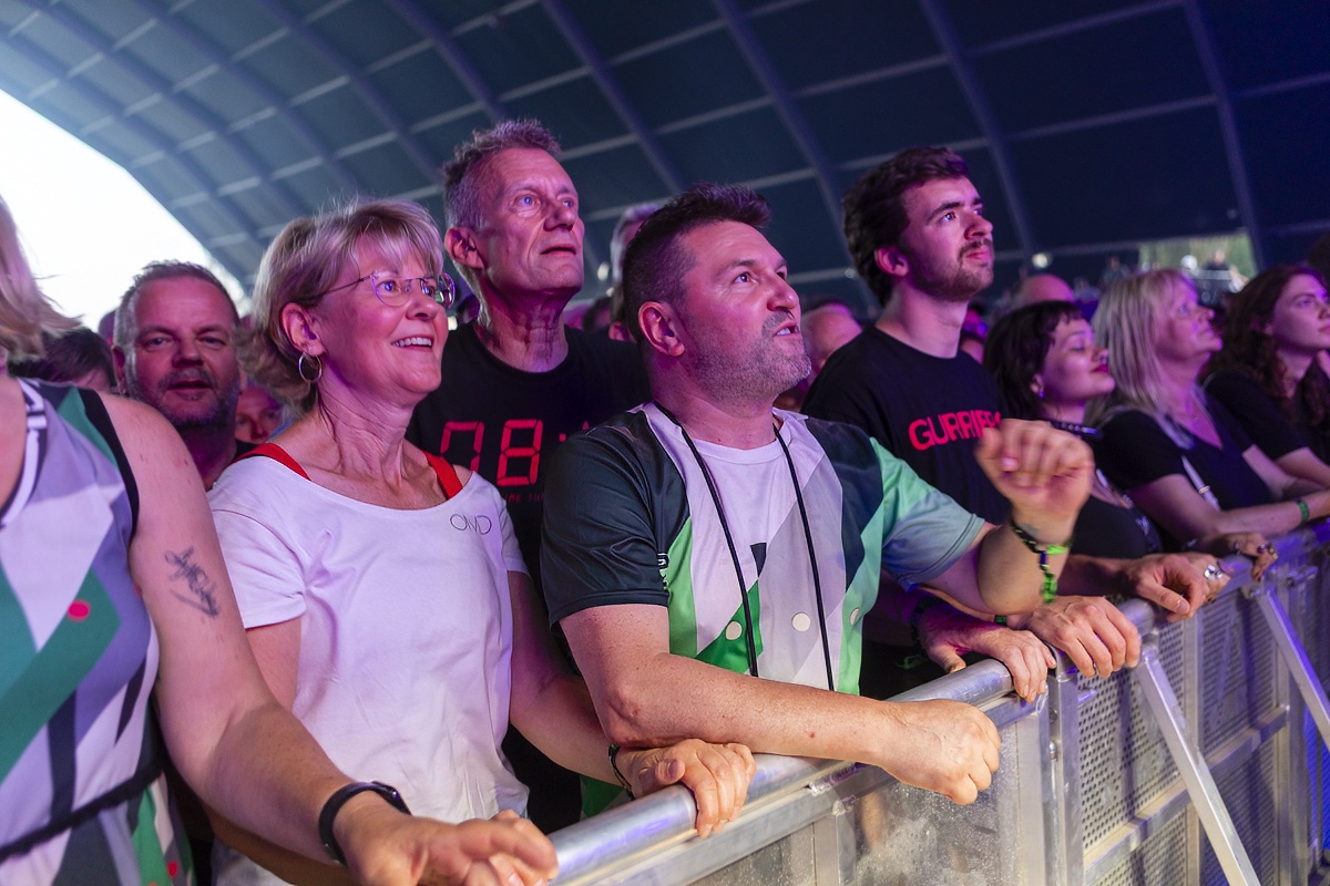 Orchestral Manoeuvres in the Dark @ Rock Zottegem, picture 9, photographed by Edwin Houdevelt - FrontView Magazine