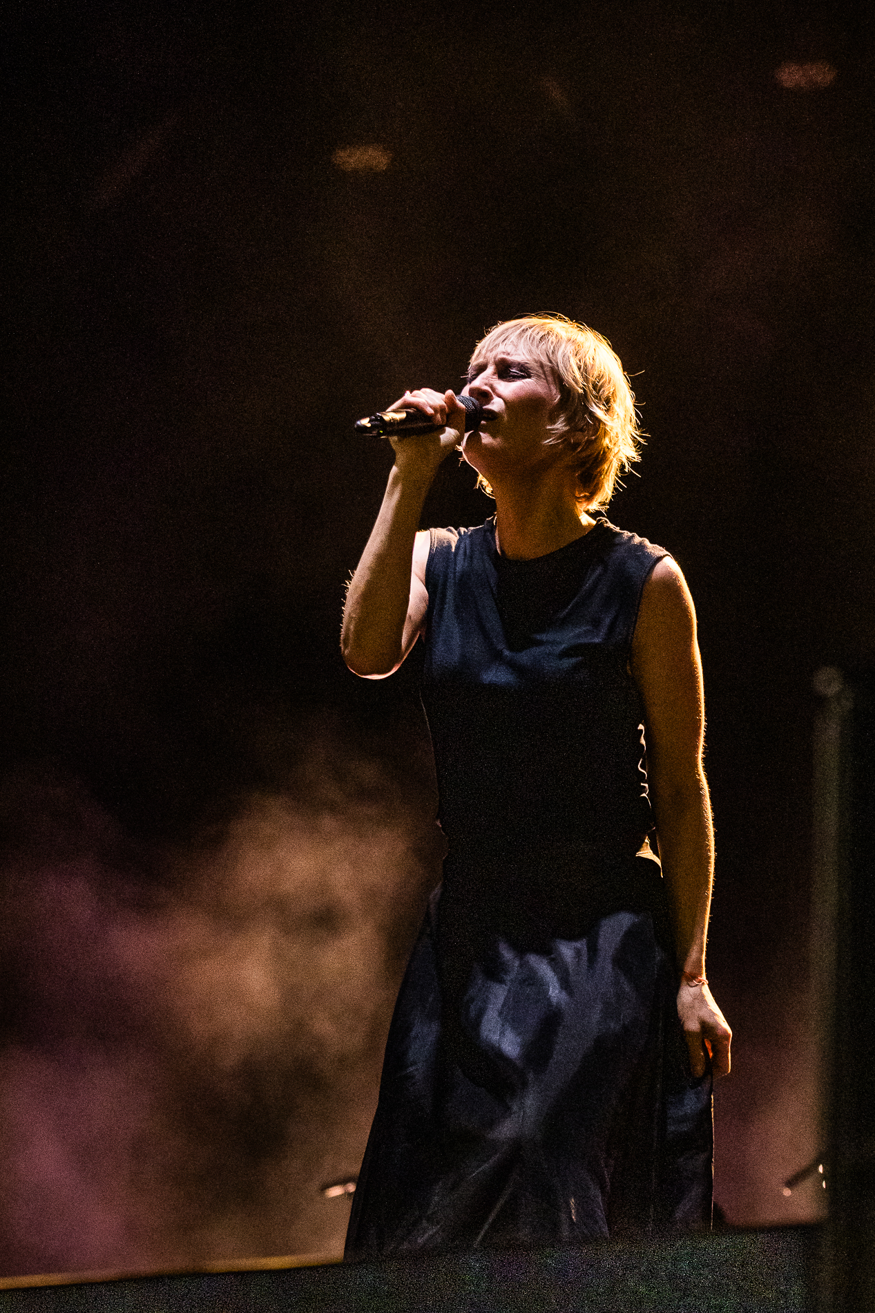 Hooverphonic @ Beleuvenissen, picture 20, photographed by Jürgen Bruynooghe - FrontView Magazine