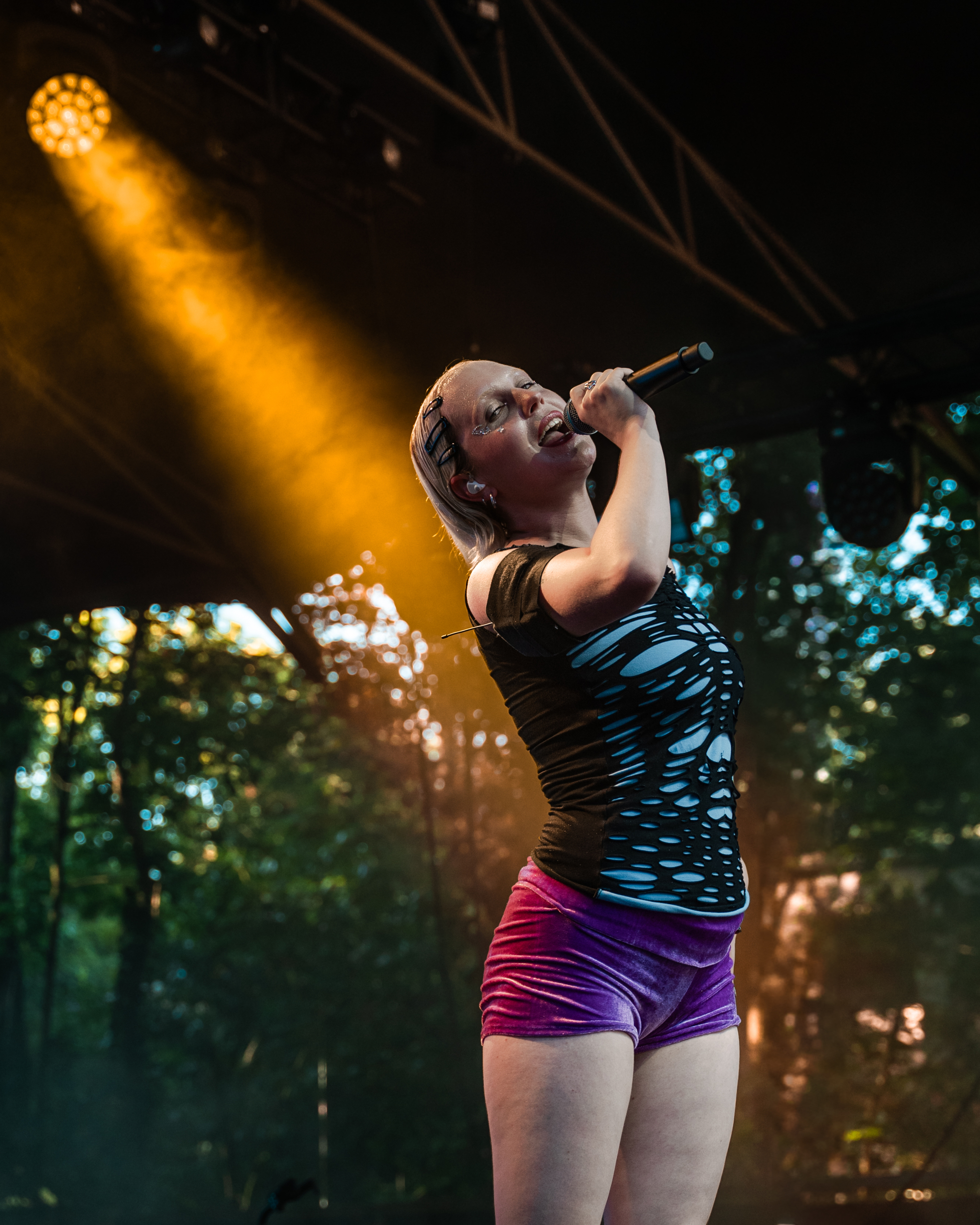 Kaat Van Stralen @ OLT Rivierenhof, picture 10, photographed by Kaat Steukers - FrontView Magazine