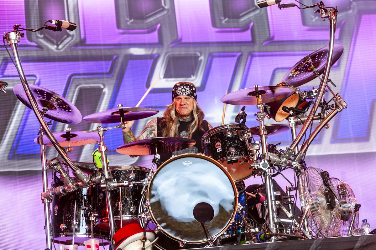 Steel Panther @ Rock Zottegem 2026, foto 17, foto's door Edwin Houdevelt - FrontView Magazine