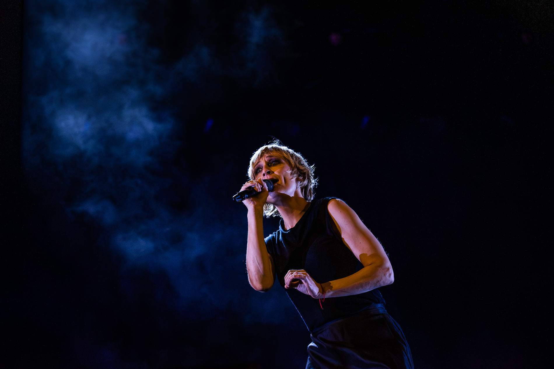 Hooverphonic @ Beleuvenissen, picture 4, photographed by Jürgen Bruynooghe - FrontView Magazine