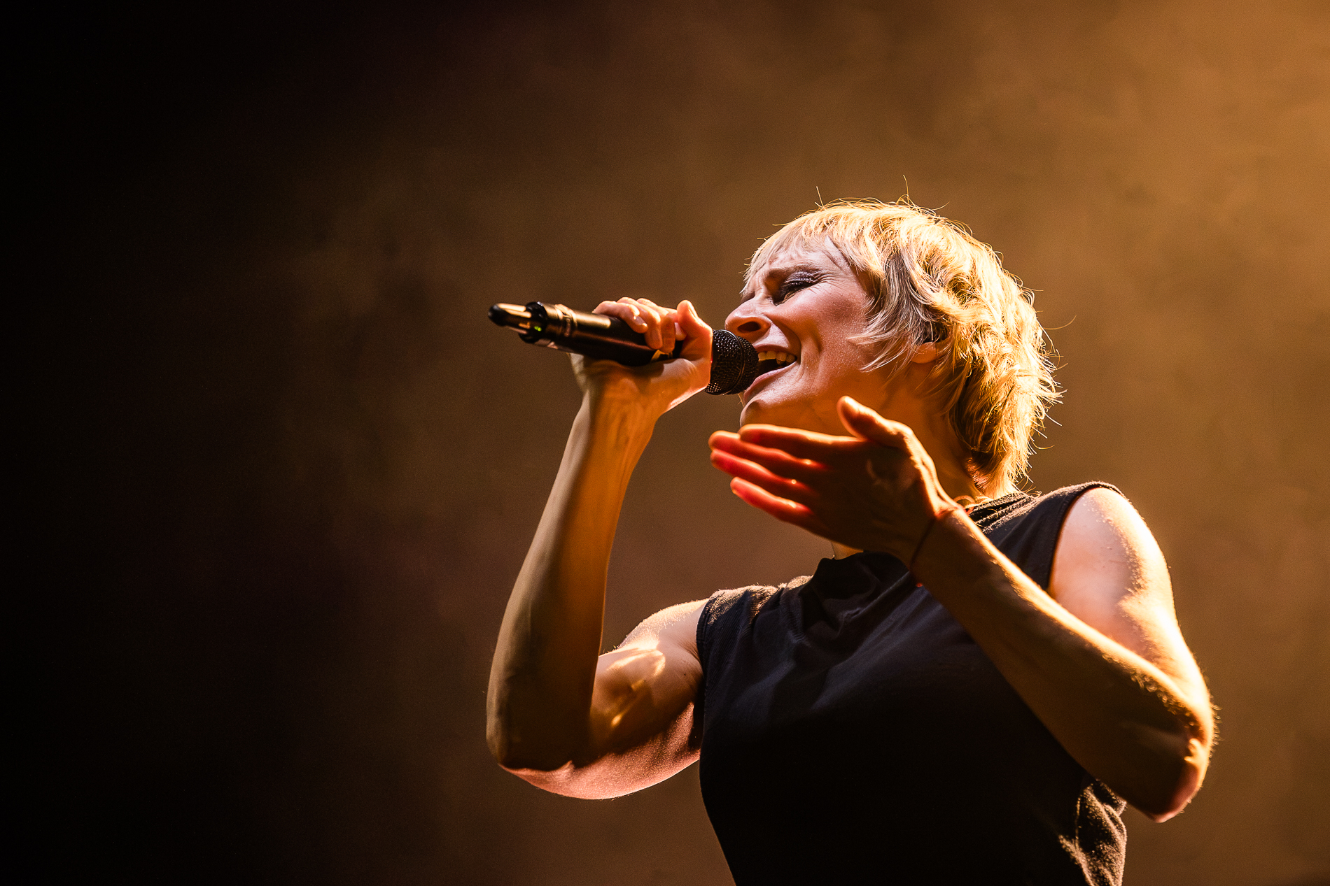 Hooverphonic @ Beleuvenissen, picture 19, photographed by Jürgen Bruynooghe - FrontView Magazine