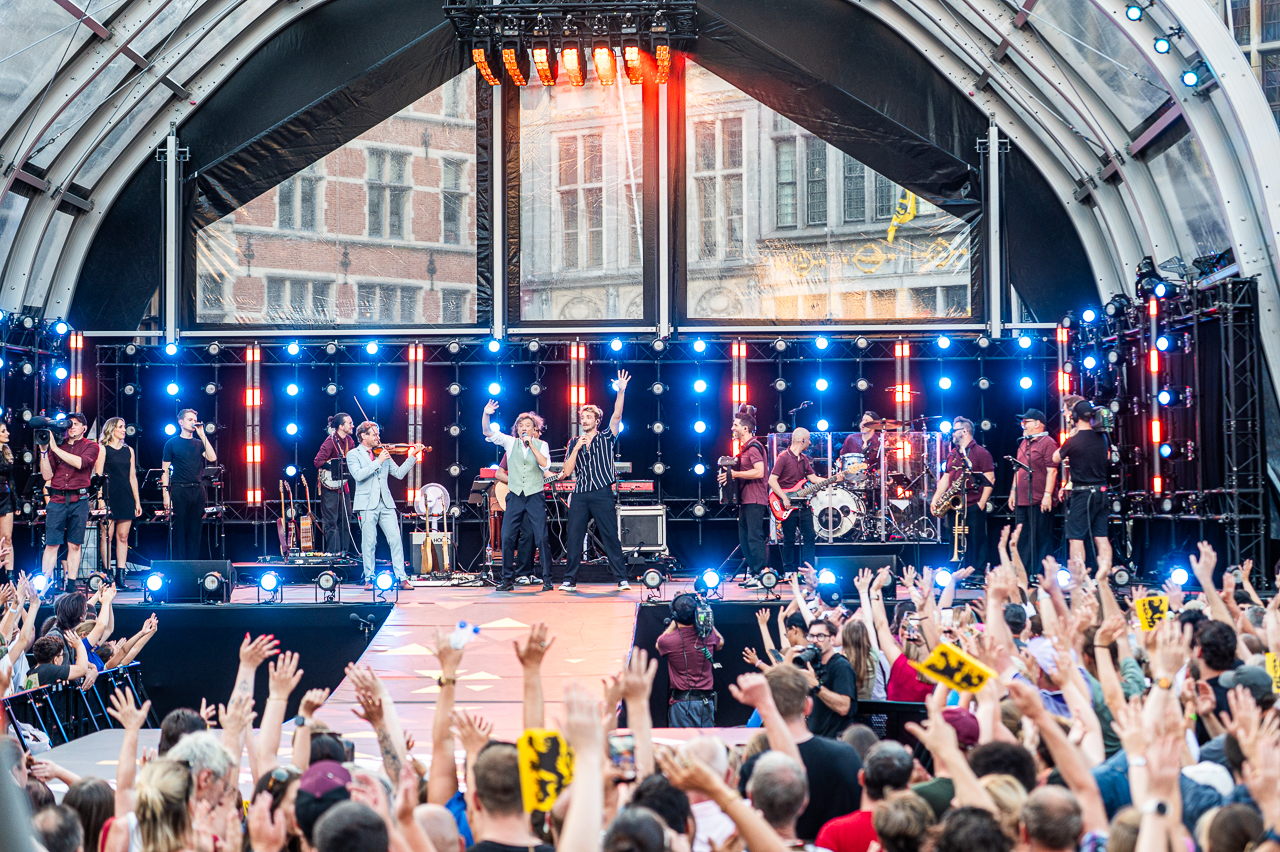 Vlaanderen Feest @ Grote Markt Antwerpen, foto 72, foto's door Dimitri Vanlommel - FrontView Magazine