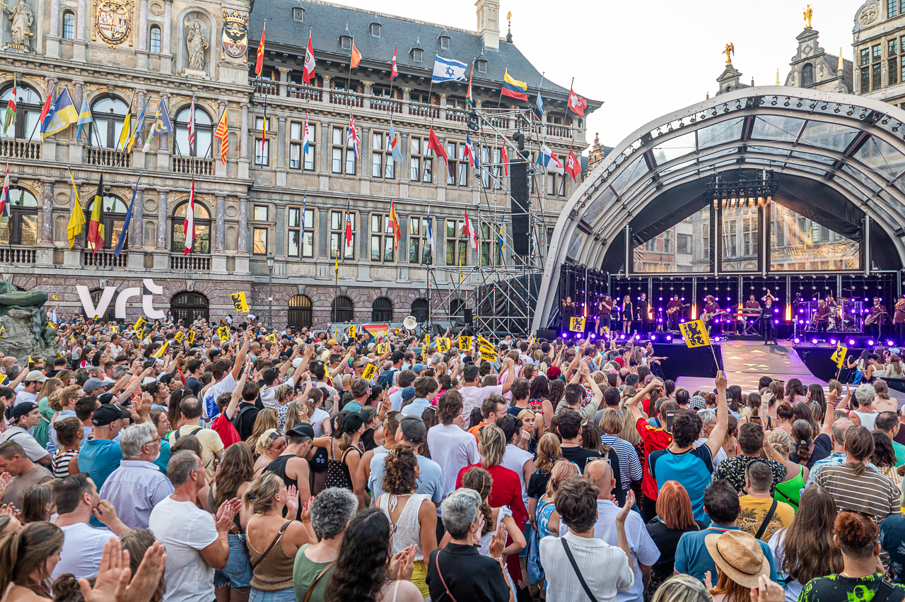 Vlaanderen Feest @ Grote Markt Antwerpen, foto 40, foto's door Dimitri Vanlommel - FrontView Magazine