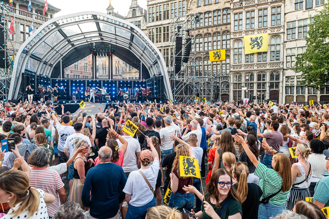 Vlaanderen Feest @ Grote Markt Antwerpen, foto 67, foto's door Dimitri Vanlommel - FrontView Magazine