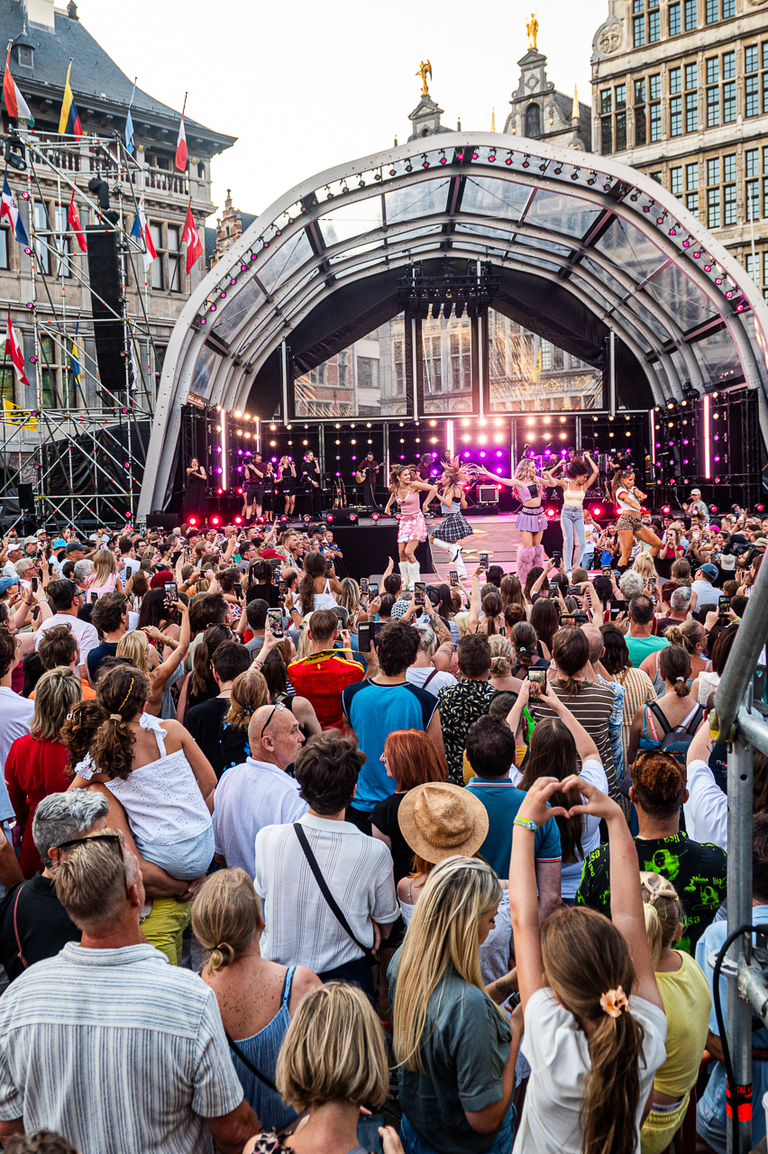 Vlaanderen Feest @ Grote Markt Antwerpen, foto 45, foto's door Dimitri Vanlommel - FrontView Magazine
