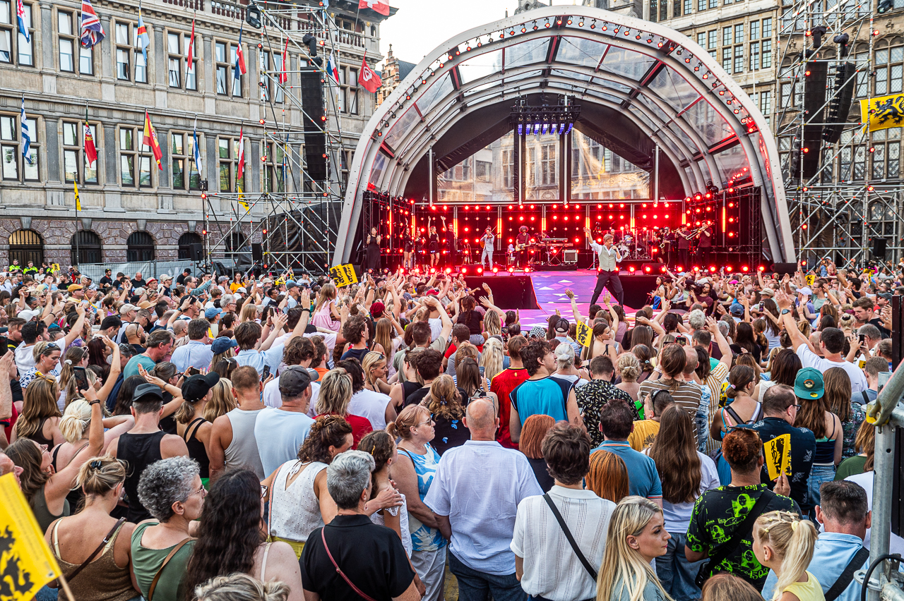 Vlaanderen Feest @ Grote Markt Antwerpen, foto 29, foto's door Dimitri Vanlommel - FrontView Magazine