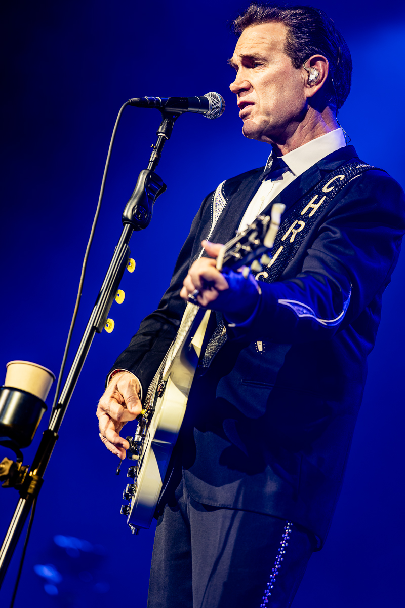 Chris Isaak @ Bospop 2026, foto 8, foto's door Dorien Goetschalckx - FrontView Magazine