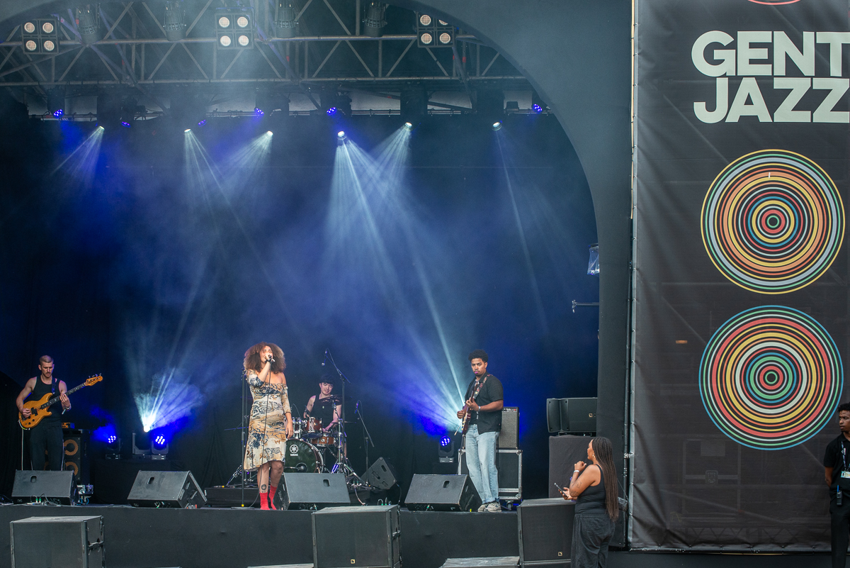 Bel Cobain @ Gent Jazz 2026, picture 14, photographed by Raf Van Daele - FrontView Magazine
