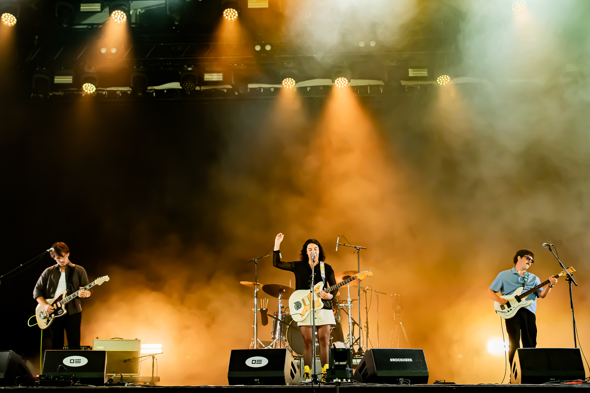Rosie Stuart @ Rock Herk, picture 16, photographed by Leen Verlinden - FrontView Magazine