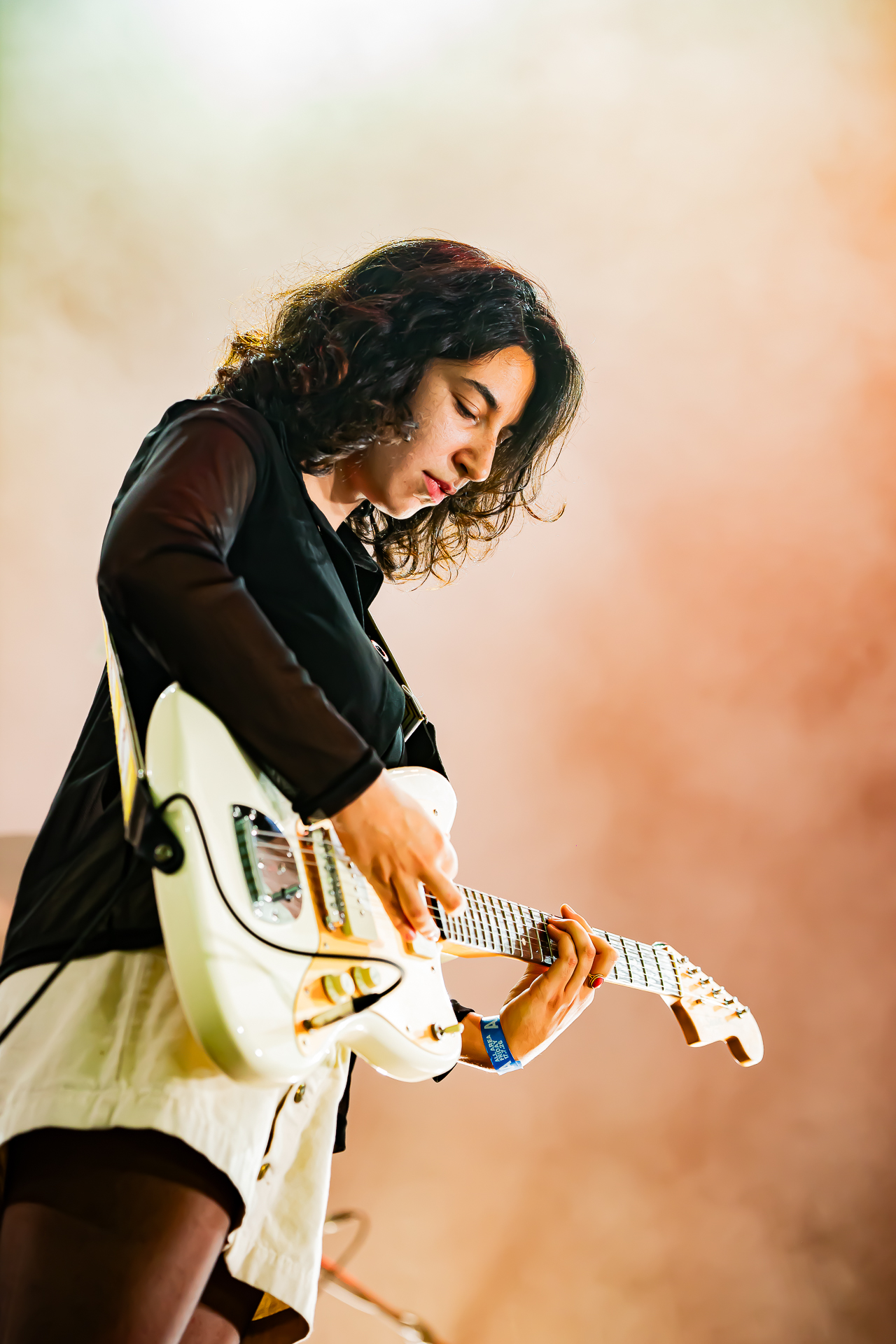 Rosie Stuart @ Rock Herk, picture 1, photographed by Leen Verlinden - FrontView Magazine