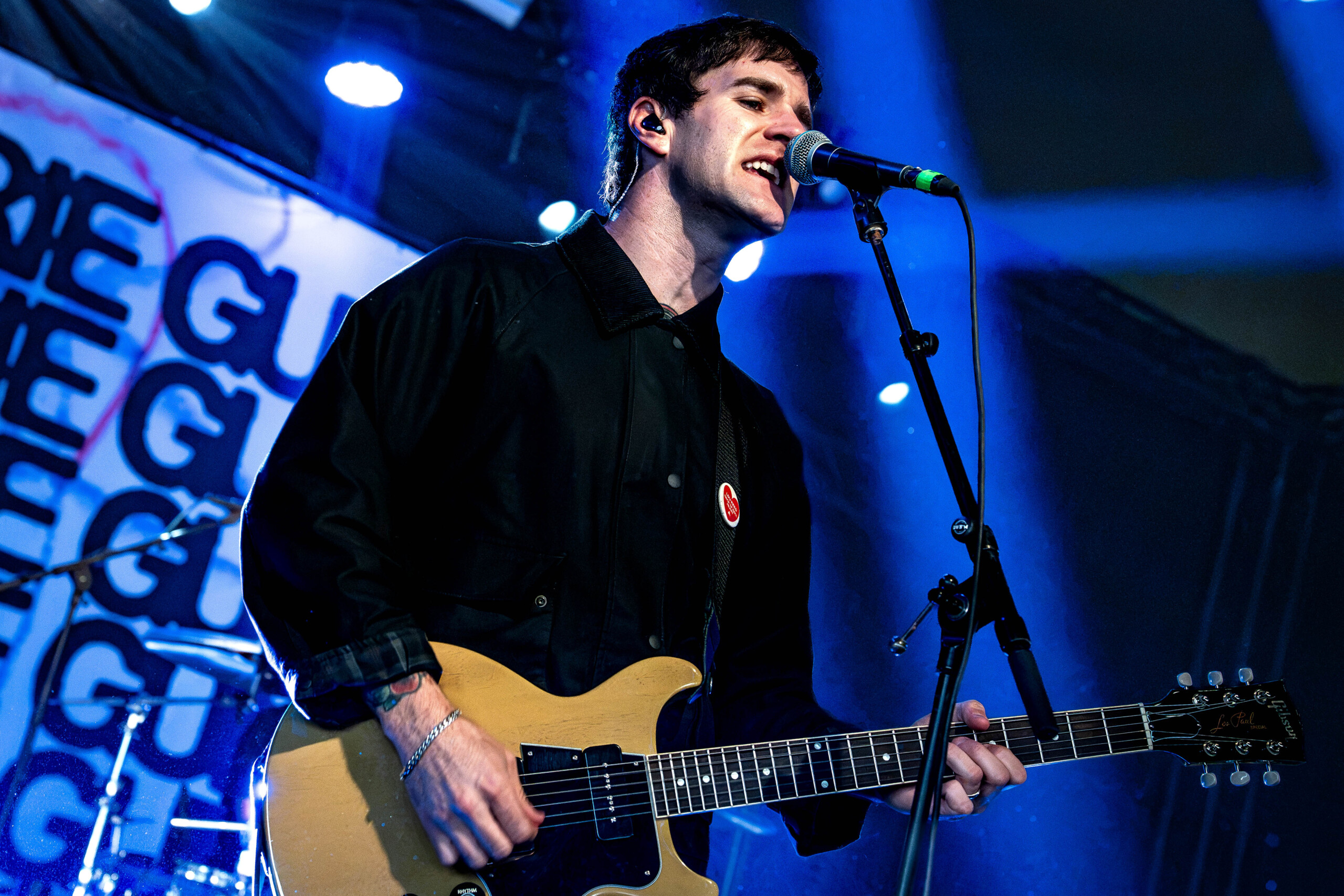 Militarie Gun @ Rock Herk, picture 7, photographed by Anoek Houben - FrontView Magazine