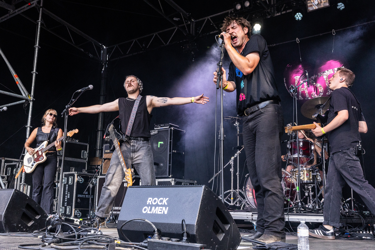 Waste @ Rock Olmen, foto 6, foto's door David Johnson - FrontView Magazine