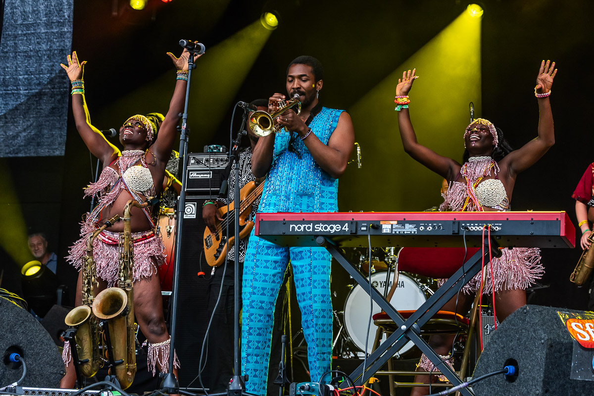 Mádé Kuti & The Movement @ Sfinks Mixed 2026, picture 3, photographed by Marc Verdonck - FrontView Magazine